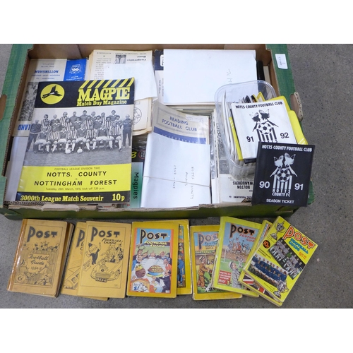 721 - A collection of Notts County football programmes (home 1950s, 1960s, 1970s / away 1948-68), plus 195... 