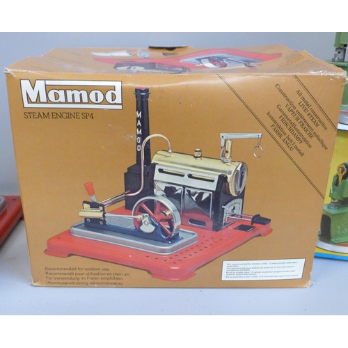 738 - A Mamod Steam Engine SP4 in original box and an Eccentric Press (Wilesco M59) in original box