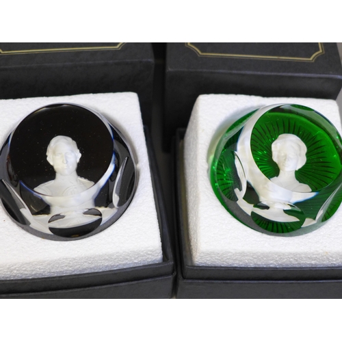 746 - A set of four Royal cameos in crystal, boxed and with certificates