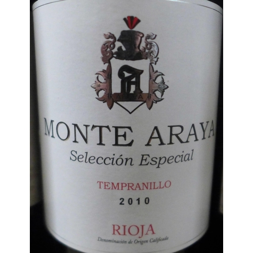 813 - Five bottles of Rioja, two Monte Araya Selection Especial, 2010 and three Arjona 2010