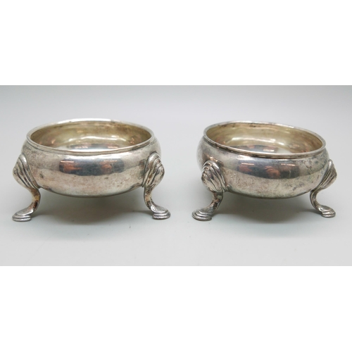 837 - A pair of George II silver salts, David Hennell I, London 1737, 101g