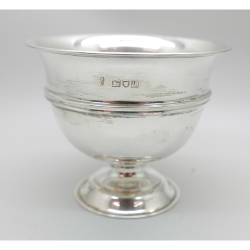 845 - A silver bowl, London 1911, 65g, diameter 9.5cm