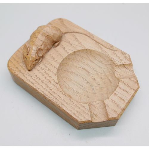 852 - A Mouseman ashtray