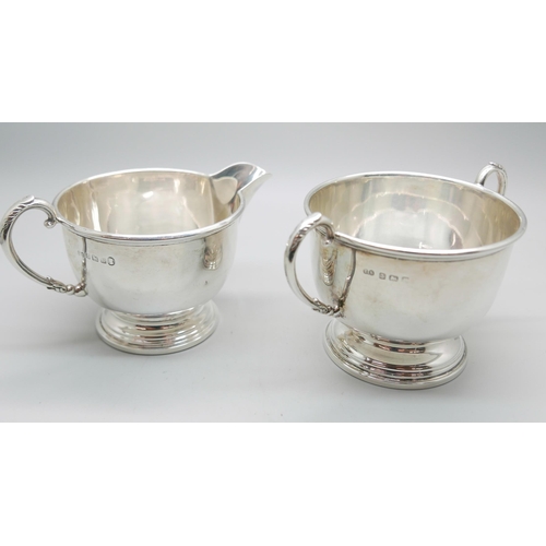 854 - A silver cream and sugar, 193g