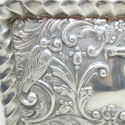 859 - An embossed silver tray, Chester 1908, 163g, 17.5cm x 23cm