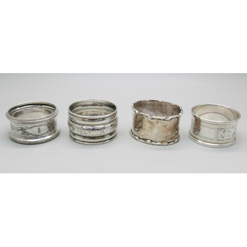 870 - Four silver napkin rings, 60g