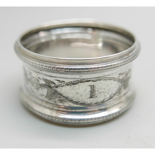 870 - Four silver napkin rings, 60g