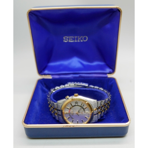 871 - A gentleman's Seiko 5M42-OA30 Kinetic wristwatch, with Seiko box