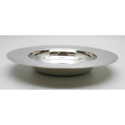 872 - A silver dish, 119g