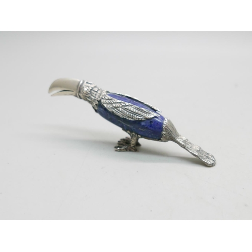 880 - A novelty 925 silver mounted lapis lazuli place marker holder in the form of a toucan, length 9.5cm