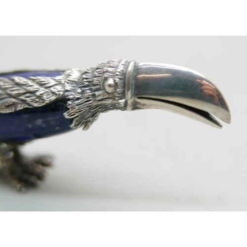 880 - A novelty 925 silver mounted lapis lazuli place marker holder in the form of a toucan, length 9.5cm