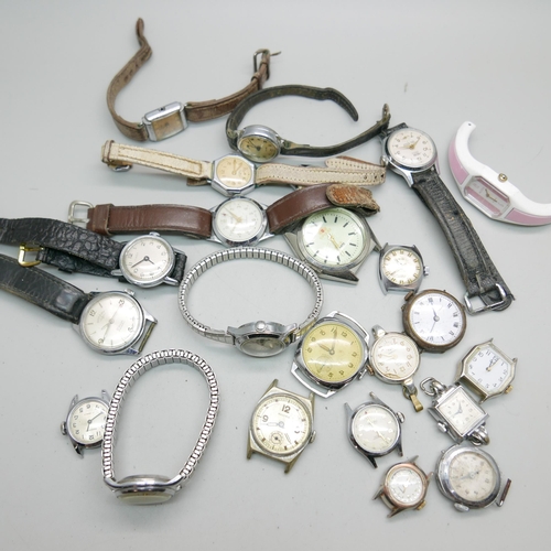 921 - Lady's and gentleman's mechanical wristwatches