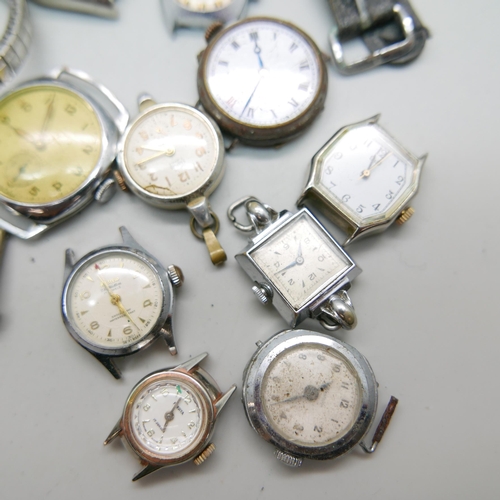 921 - Lady's and gentleman's mechanical wristwatches