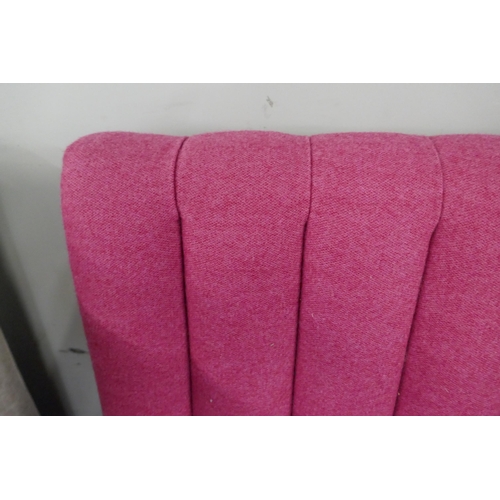 1497 - A large pink upholstered bench seat