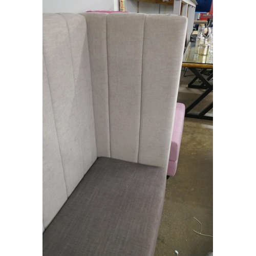 1498 - A large grey upholstered bench seat