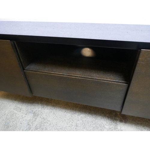 1637 - A black/brown TV unit