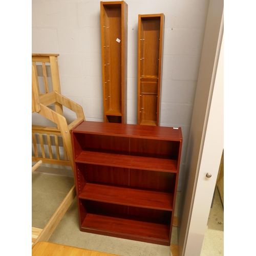 1661 - A pair of CD racks and a bookcase