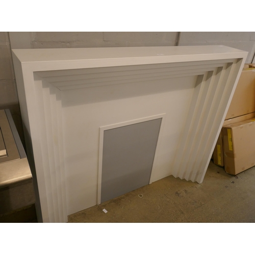 1666 - Large white fire surround