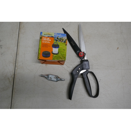 2422 - A tub of miscellaneous tools and other items including a pump spray gun, Macallister M555220 220w ¼ ... 