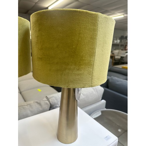 1479 - A pair of brass lamps with olive velvet shades