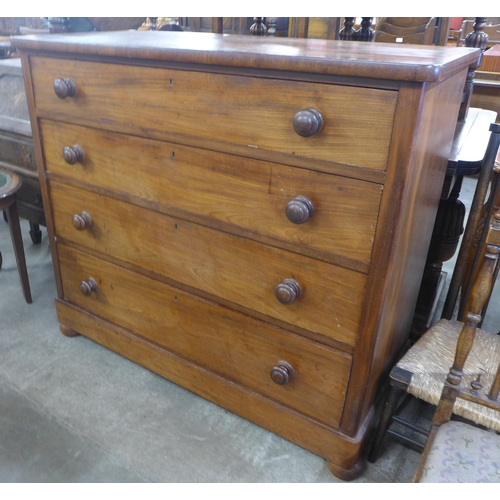 179 - A Victorian mahogany chest of drawers