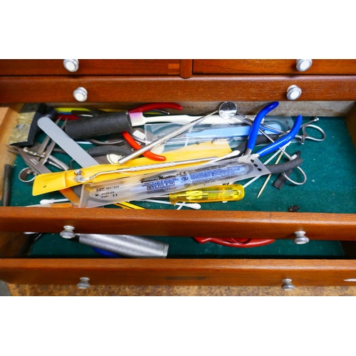 335 - A Union beech engineers tool chest, containing tools