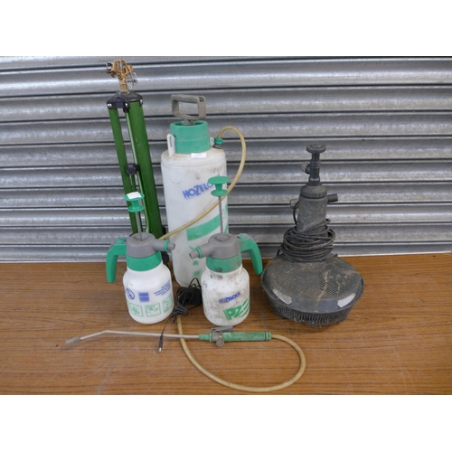 2246 - Two Hozelock P2 Polyspray spray bottles, a Hozelock 8l Killaspray spray bottle, a 240v pond pump and... 