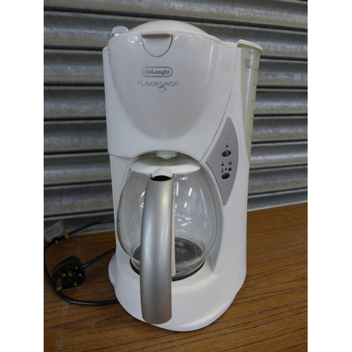 2312 - Two filter coffee machines; a Delonghi Flavor Savor and a Prestige