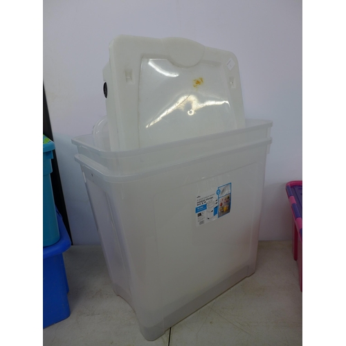 2358 - 8 Assorted plastic storage boxes