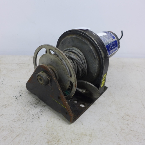 2052 - A Superwinch Ex1 model 1110 12v DC electric winch