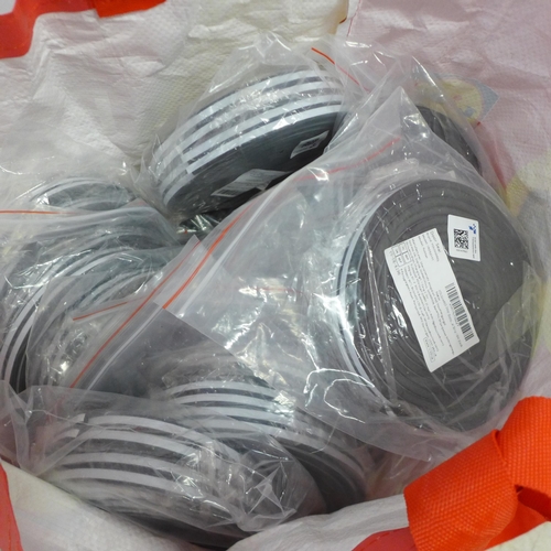 2090 - 30 Rolls of 16m black rubber door seal strips