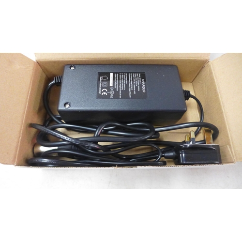 2111 - A Strident CHE24-6 Intelligent battery charger