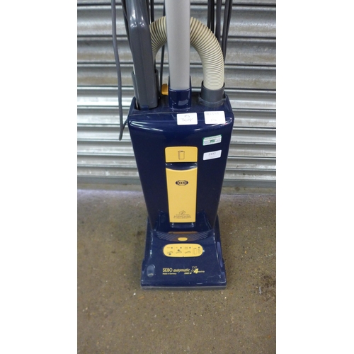 2142 - A Sebo automatic X4 Extra 1300w upright vacuum cleaner