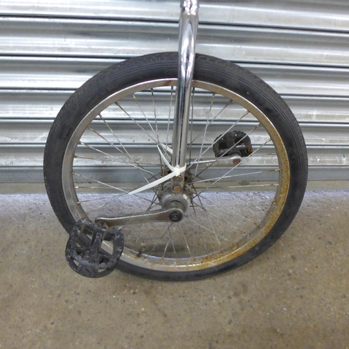 2152 - A chrome unicycle