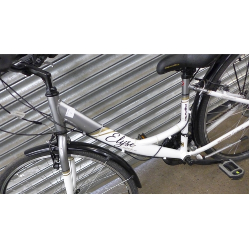 2171 - An Apollo Elyse women's step-over City bike - Police repossession