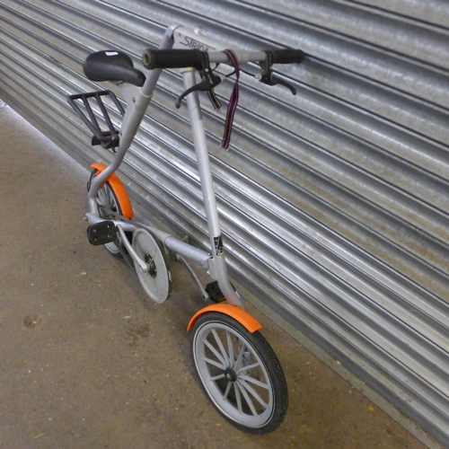 2173 - A Strida folding bike