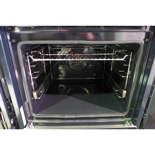 3086 - Bosch  Serie 8 Home Connect Single Pyrolytic Oven - Model no. HBG6764B6B  (Missing Shelves) H595xW59... 