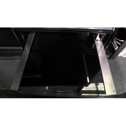 3104 - Bosch  Serie 8 Black Glass Warming Drawer  - Model no. BIC630NS1B  - H140xW595xD548, Original RRP  £... 