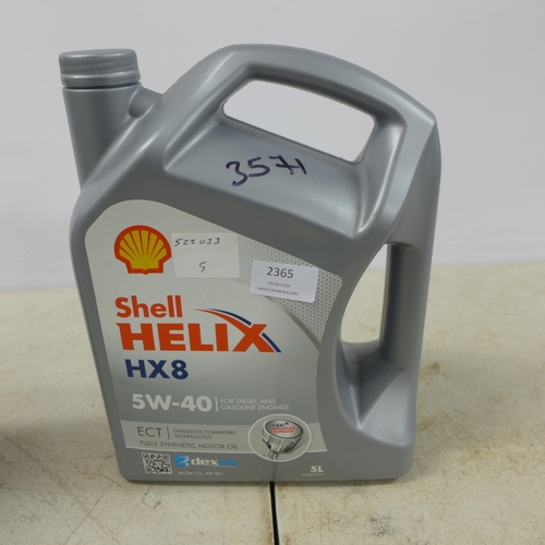 2365 - A 5l bottle of Shell Helix HX8 5W-40 fully synthetic motor oil and a 5l bottle of Shell Helix Ultra ... 