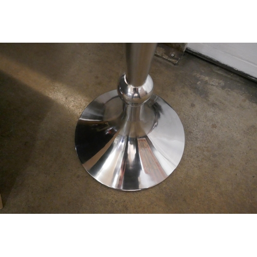 1321 - A chrome champagne stand