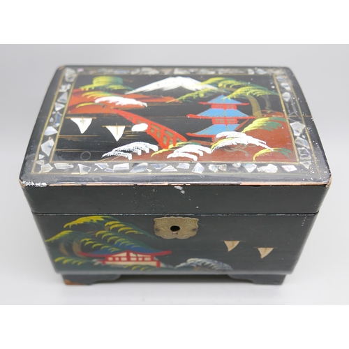 1001 - A Japanese style musical jewellery box with costume jewellery, vintage Hollywood brooch and a Sara C... 