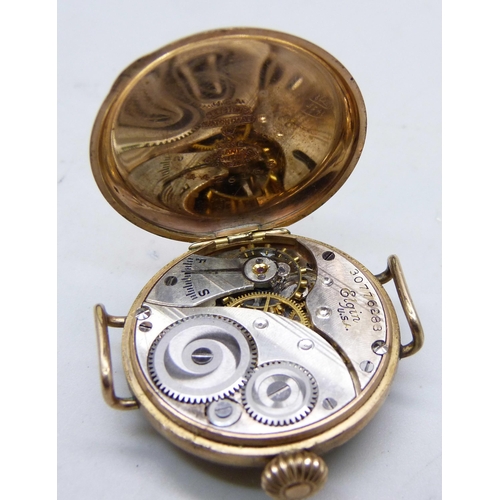 1039 - A gentleman's Elgin gold plated trench wristwatch with signed movement and subsidiary second dial,  ... 