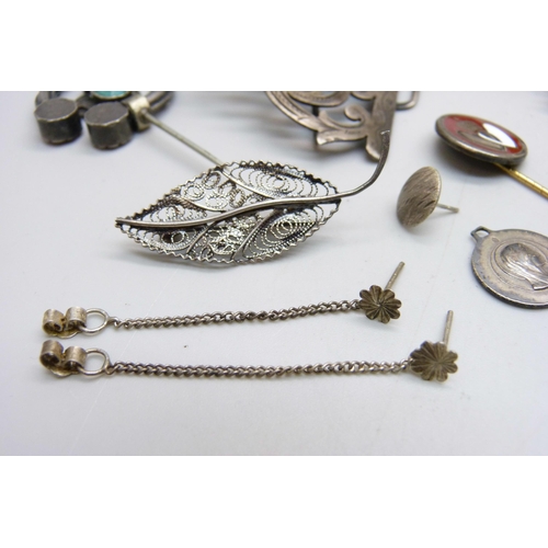 1067 - A silver brooch, a silver chain, etc.