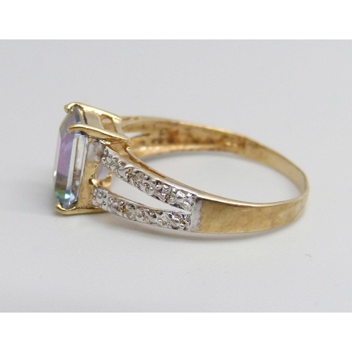 1105 - A 9ct gold, mystic topaz and diamond ring, 1.6g, M