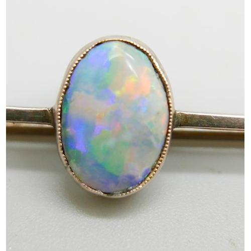 1119 - A yellow metal and opal brooch, 3.1g, opal 7mm x 11mm