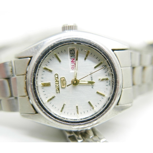 1137 - Five lady's wristwatches, Seiko 5 automatic, Tissot automatic Sea Star, a Tissot quartz, a Rotary qu... 