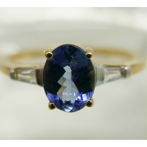 1178 - A 9ct gold, tanzanite and zircon ring, 2.2g, N/O