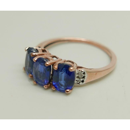 1179 - A 9ct gold, Himalayan kyanite and diamond ring, with certificate, 2.6g, N