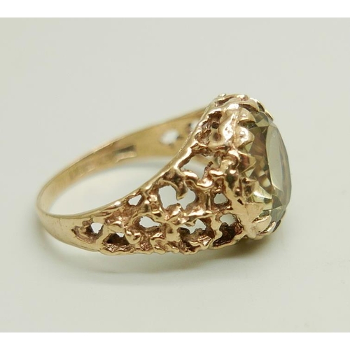 1184 - A 9ct gold stone set ring, 4.8g, P