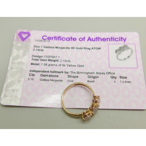 1188 - A 9ct gold and Galileia morganite ring, with certificate, 2g, O